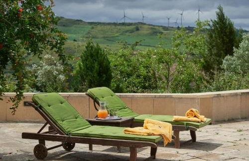 Luxury Farmhouse with Swimming Pool, By TimeCooler - Photo 15