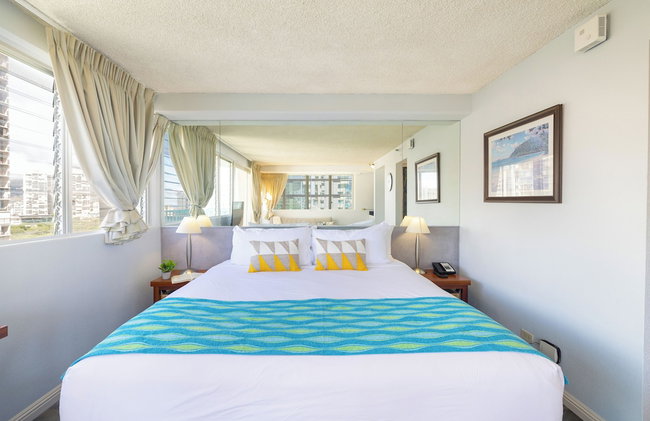 Cozy Studios at Aloha Surf Close to Waikiki Beach - Photo 11