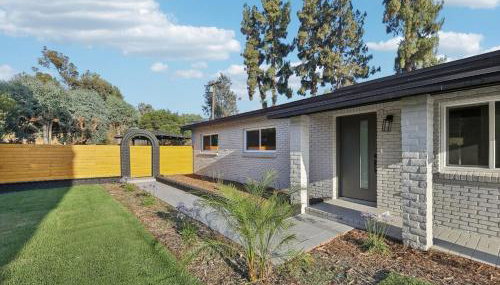 Half ACRE Lux Pool SPA with FIREPIT ARCADE Grill Sleeps 40 - Foto 5