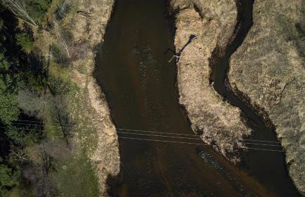 Domek nad rzeką - Foto 33