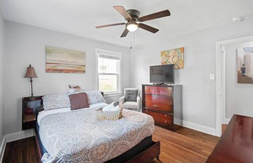 Private House + Yard Central Location to all RVA - Foto 27