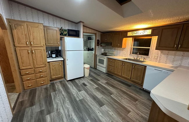 Secluded Lodge Farm Views 50 Acres Wifi - Foto 13