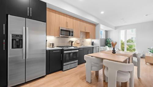 Modern 1BR LA l Workspace Pool Gym - Foto 4