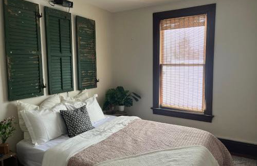 Designer Home, Hot Tub, Private Yard, & Projector - Foto 29