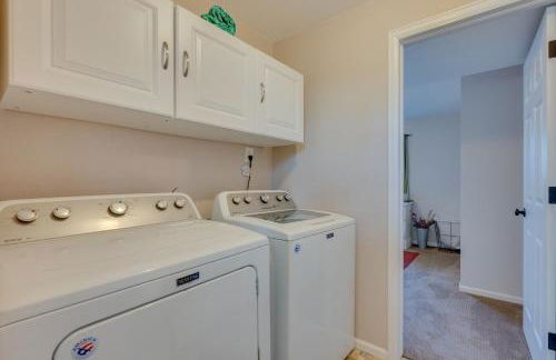 Loveland Home with Private Hot Tub and Wood Fireplace! - Foto 22