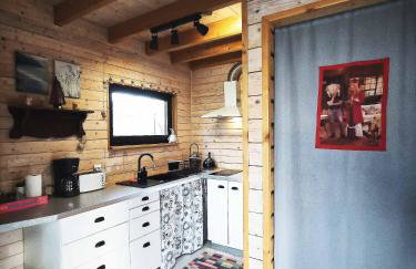 Scandinavian-style lake house - Photo 17