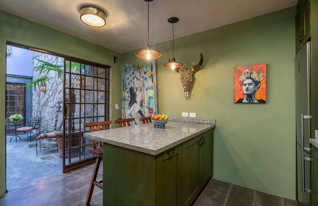 Casa Esperanza, 2BR Designer Charm + Rooftop Views - Foto 12