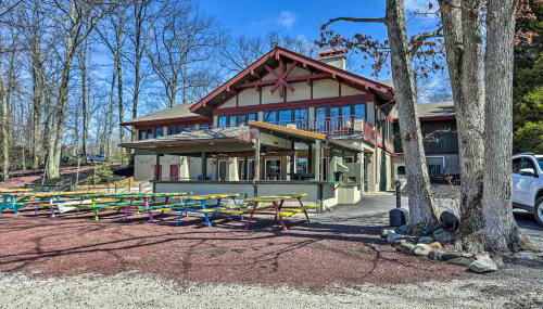 On Big Boulder Lake Condo with Community Pools! - Foto 5