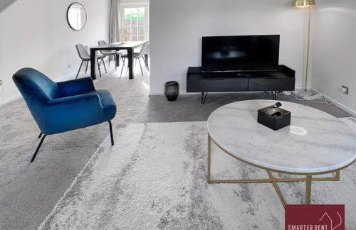 Farnham - 2 Bed House - Parking - Photo 2