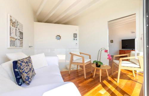 Luxury Seafront Villa with Rooftop Pool & Stunning Sea Views - Foto 80