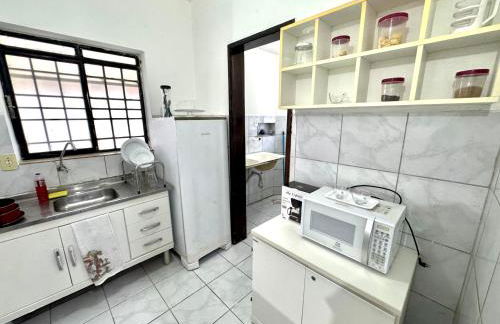 Apt3 Grande com 2 Quartos 2 cama-casal WIFI Smart TV Garagem a 1 min Rodoviaria - Foto 15