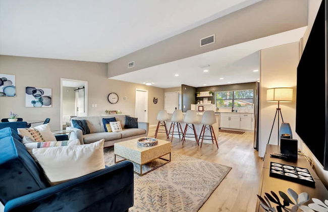 Heated Pool 3b 2b Home 10 Mins to Beach - Photo 12