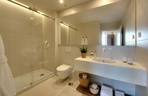 Casa do Pátio-Two Private Pools Villa- Rooftop & Panoramic Pool by DreamvillasAlbufeira - Foto 35