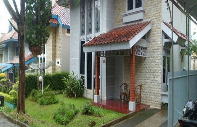 Villa Kota Bunga Violet - Photo 44