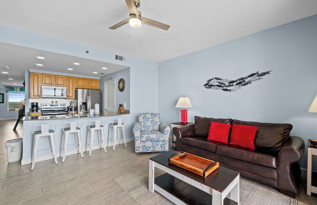 Splash Beach Resort by Book That Condo - Photo 73