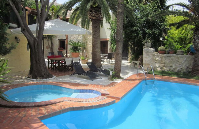 Attractive Greek House with Private Pool near Sea & City Center - Foto 40