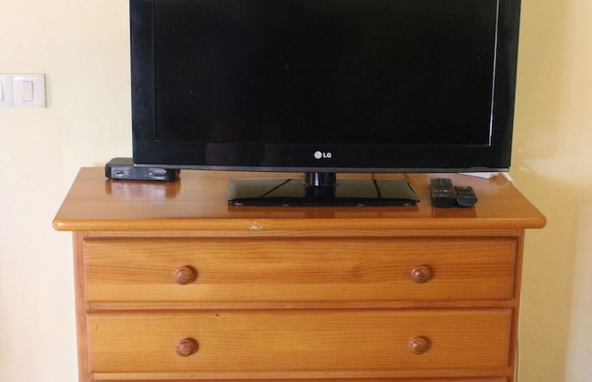 Comfortable 1-bed Bungalow in Parque Holandés - Photo 3