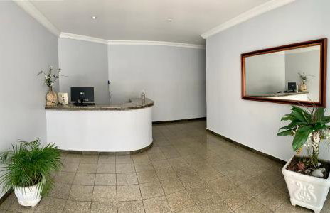 101- Lindo Apartamento Amplo e decorado, 2 quartos, sala, cozinha completa, mobiliario moderno, lavanderia , Excelente localização no bairro Bigorrilho - Photo 3