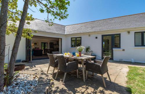 4 Bed in Trevone oc-p00696 - Photo 1