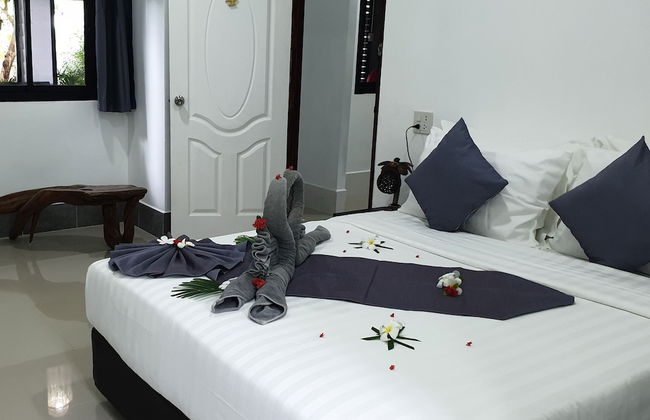 Villa - Sleeps 8 - Terrace - Beach Close - Photo 1