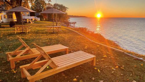 Springtime on the Lake Erie - 180 degree views and game arcade - Foto 1, sunbed