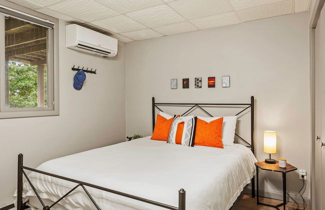 Emerald Bluff by Avantstay Lake Views Deck Fire Pit Game Room - Photo 42