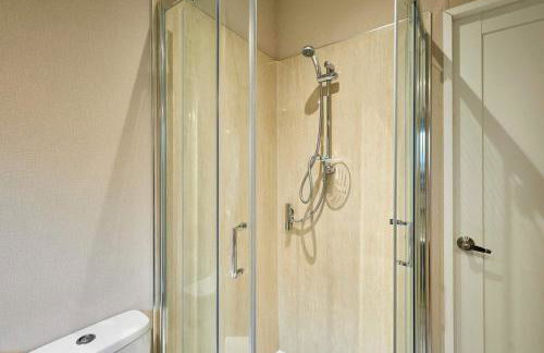 Bramble Lodge with Hot Tub - Foto 24