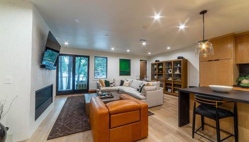 Spectacular New 4BR Townhome: Garage, Jacuzzi, BBQ - Foto 3