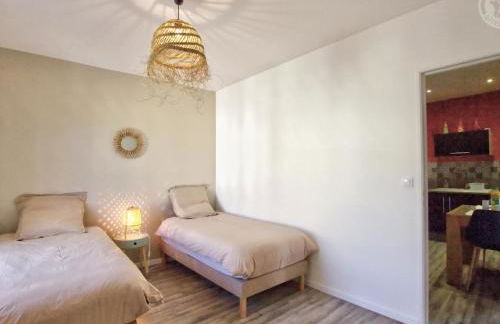 Confort moderne dans un gîte historique à Saint-Galmier - FR-1-496-276 - Foto 15