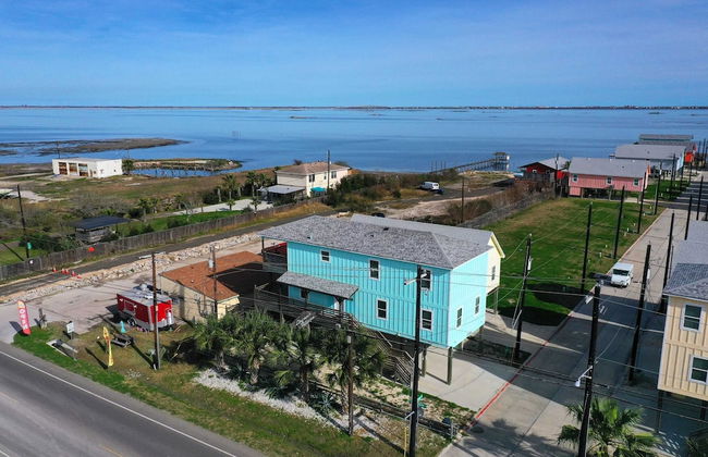 6bdr Bay Haven w/ Shared Waterfront Pool + Boat Dock Keeper Trout by Avantstay - Foto 1