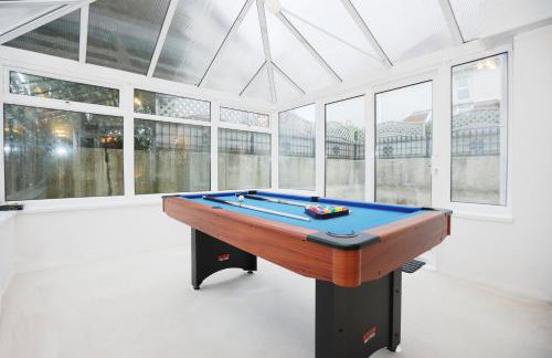 Hollybush Place By N And N Stays Ltd, Perfect for Contractors and Workers, Large Private Driveway for Work vans And Vehicles, Great Location and Fast Wifi - Foto 33