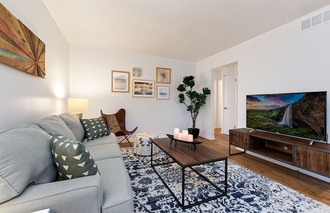 Ultimate Chill Zone | Bbq, Bikes, Pet Friendly!! - Foto 1