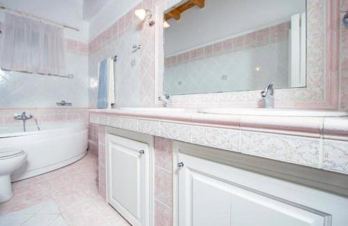 Villa Victoria by CorfuEscapes - Foto 3