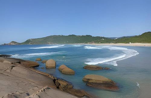 Casa Perto das melhores praias Florianópolis, 8 pessoas, ar condicionado, tv, wifi, cozinha completa, lavanderia, - Foto 59