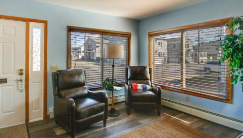 Old Ocean Beach Apt by Pier and Palace Playland - Photo 4