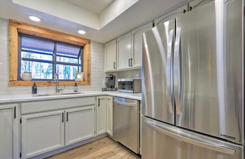 Deck, Games and Fire Pit Modern Pine Cabin! - Foto 11