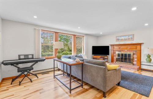 Lovely House 5 Min to Beach with Deck Grill and Garage - Foto 22