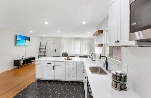 Chic Escape Near Mall of America - Foto 12