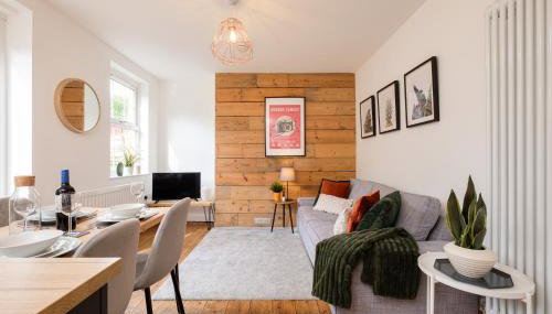 New Long Stays-4Bed-2Bath-Parking-By FabAccommodation - Foto 1