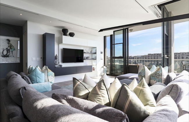 Precinct Corner Two Bedroom Waterfront Apartment - 603 - Foto 10