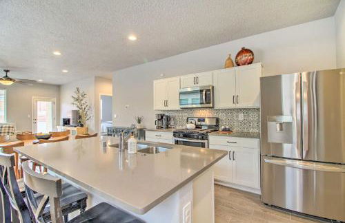 Family-Friendly Rio Rancho Home Near Old Town - Foto 11