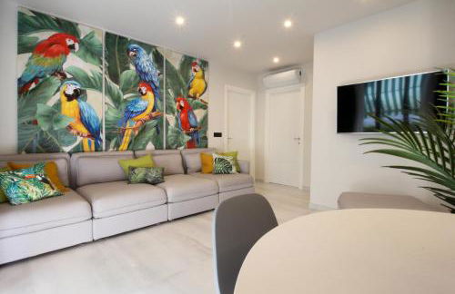 Parrots & Palms - Photo 6