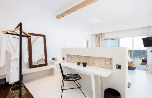 La Casa di Mare, Luxury Beach Front Villa with Private Pool, Whirlpools & Sauna, By ThinkVilla - Foto 32