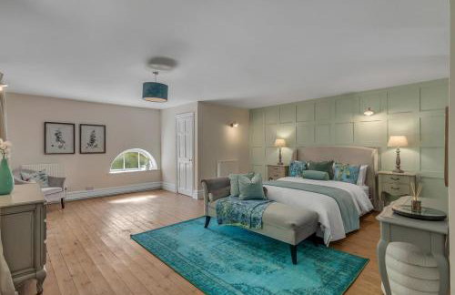 Stylish 4-Bed Apartment in Suffolk l Near Town - Foto 1