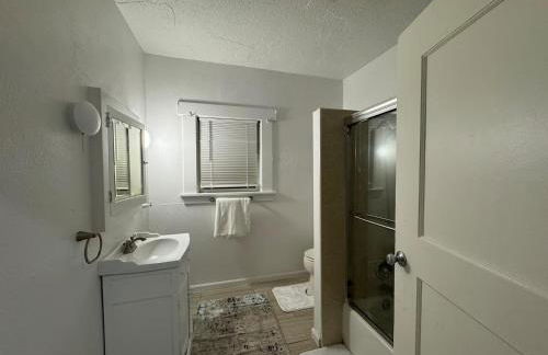 Nearby Museums • Downtown • 4BR • Sleeps 16 - Foto 25