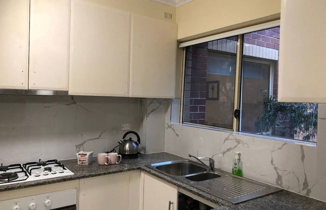 Escape to Strathfield for 8 guests - Photo 8