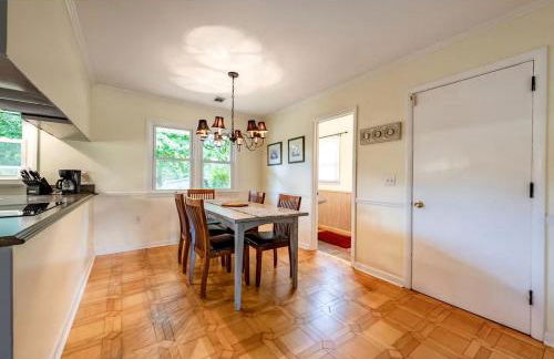 Lovely Vacation Rental with Hot Tub and Amazing Amenities for a Fantastic Family Escape in Clarkesville, Georgia - Foto 17