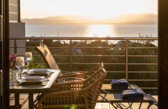 A V Luxury Apartments with Private Pools - Photo 51