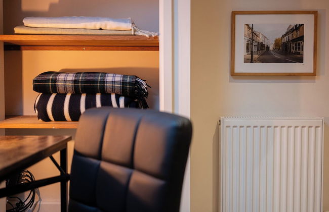 Coach House - Lovely Home in Cheltenham - Photo 11