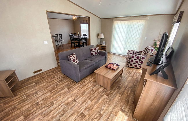 Falcon Cottages - Photo 26